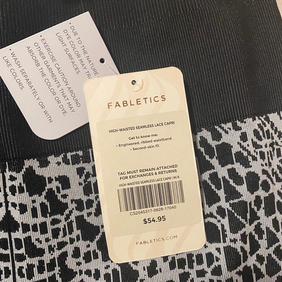 Fabletics Leggings Size Medium - Picture 2 of 3
